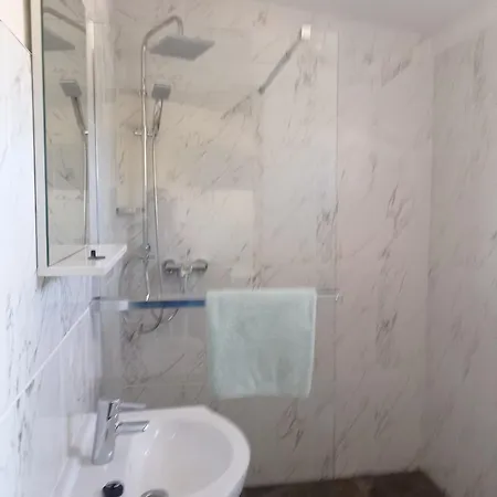 Panorama Apartment *